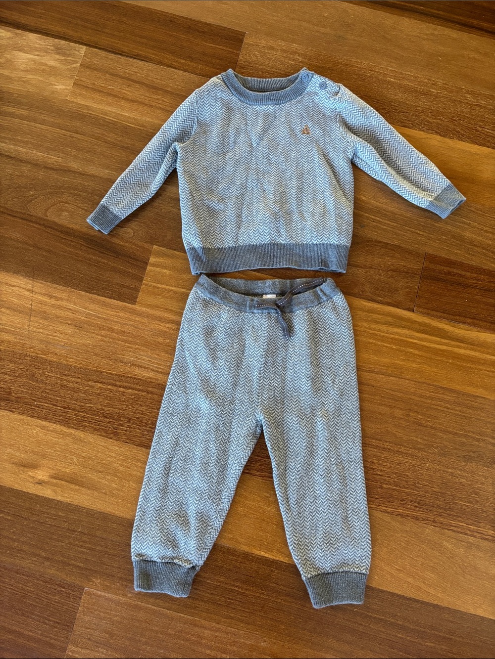 Gap herringbone matching set